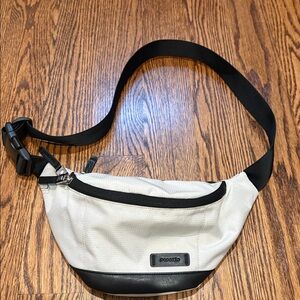 Paperclip Crossbody Bag